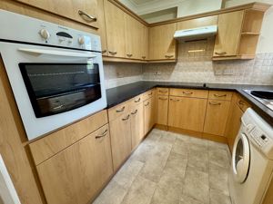 Kitchen- click for photo gallery